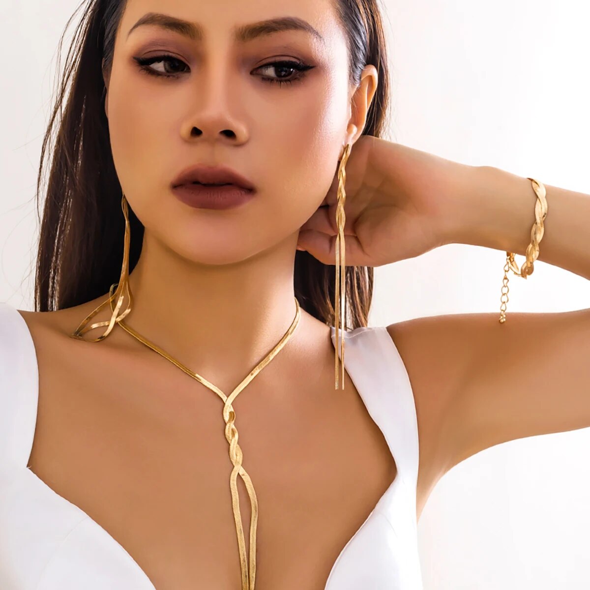 Venusia | 3-piece V-necklace, bracelet & earrings set