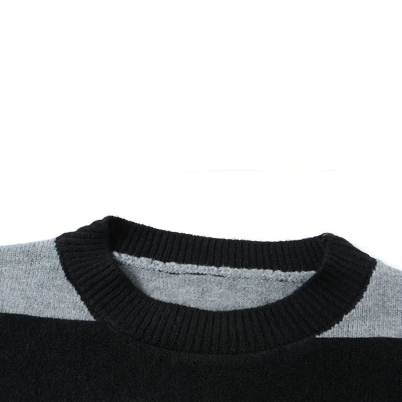 Luna | Round Neck Sweater with Graphic Design, Soft Knit