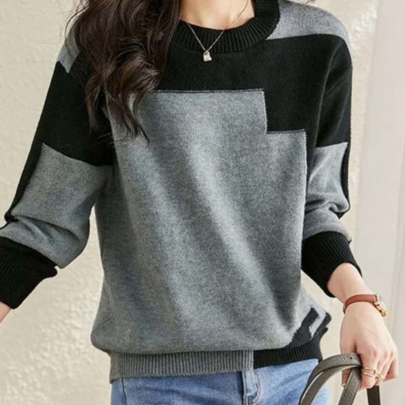 Luna | Round Neck Sweater with Graphic Design, Soft Knit