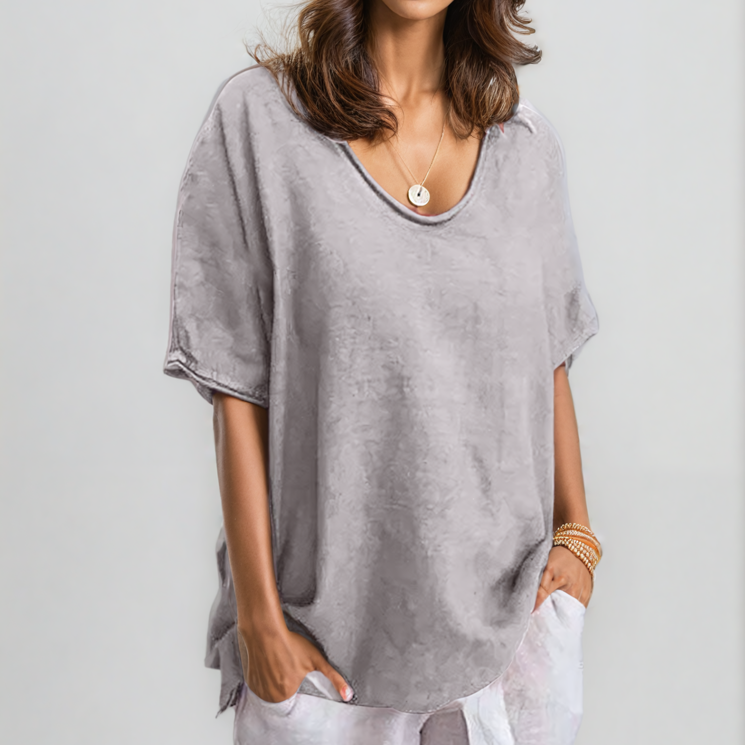 Evelina | Elegance V-Neck Shirt