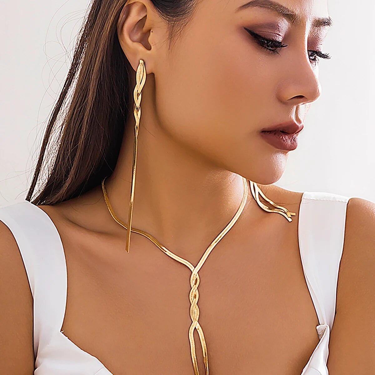 Venusia | 3-piece V-necklace, bracelet &amp; earrings set