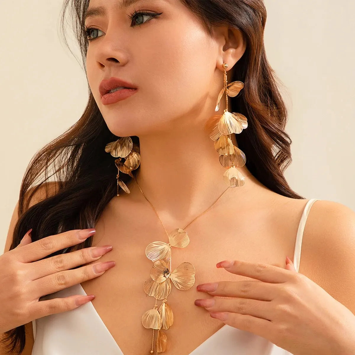 Venusia | Leaf pendant earrings necklace set